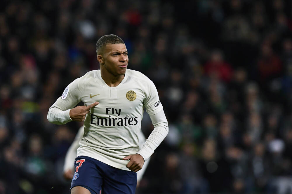 美元下跌,金价飙升,瑞银警告美元支撑正在减弱